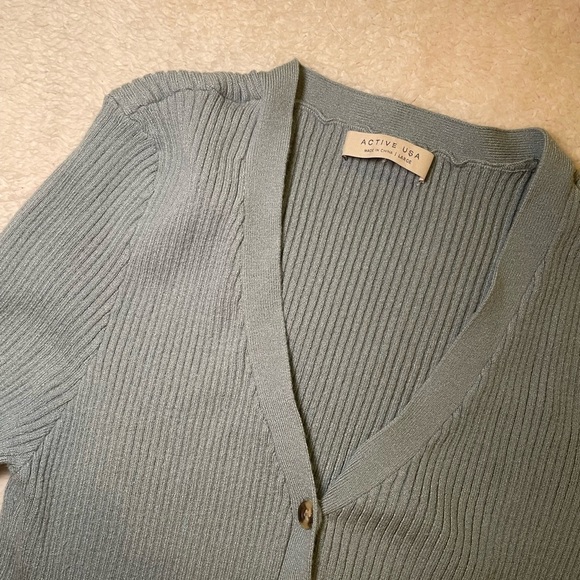 Active USA Cardigan - Picture 2 of 6